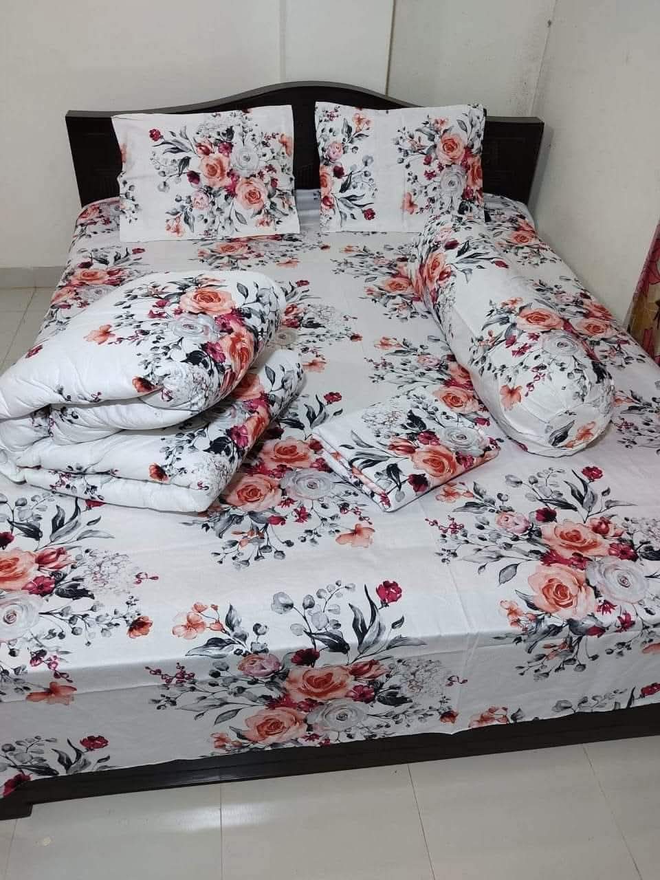 5 Pieces Comforter Set (25182)